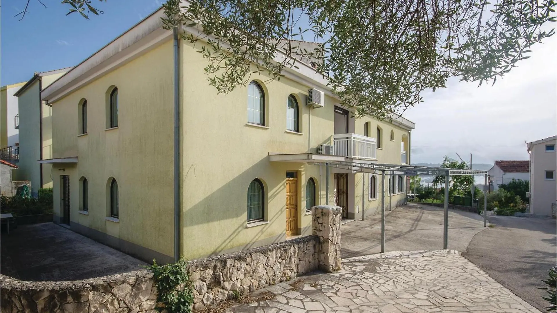2 Bedroom Awesome Apartment In Okrug Gornji contacts